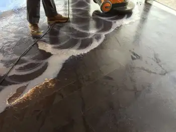 Marmoleum vloer strippen en conserveren