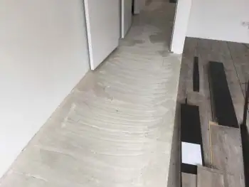 In Groningen hebben we een woning van drie verdiepingen voorzien van een pvc-vloer met een bies. In Groningen hebben we een woning van drie verdiepingen voorzien van een pvc-vloer met een bies.