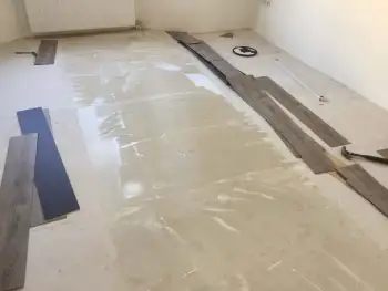 In Groningen hebben we een woning van drie verdiepingen voorzien van een pvc-vloer met een bies. In Groningen hebben we een woning van drie verdiepingen voorzien van een pvc-vloer met een bies.