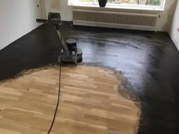 Eiken lamelparket geschuurd en afgewerkt met zwarte olie in Stadskanaal Eiken lamelparket geschuurd en afgewerkt met zwarte olie in Stadskanaal
