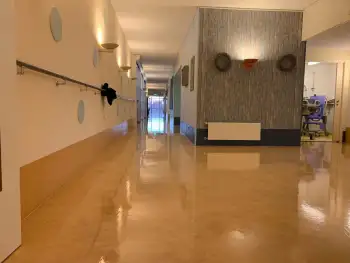 Veendam - grootschalig onderhoud van linoleum vloeren in verpleeghuis