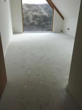 In Ameland bij een vakantiewoning 140 m2 vloer geschuurd en pvc vloer gelegd. In Ameland bij een vakantiewoning 140 m2 vloer geschuurd en pvc vloer gelegd.