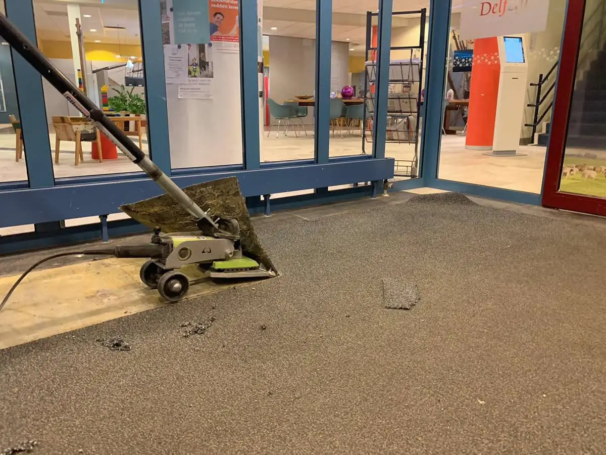 Nieuwe inloopmatten entree gemeentehuis Delfzijl Nieuwe inloopmatten entree gemeentehuis Delfzijl