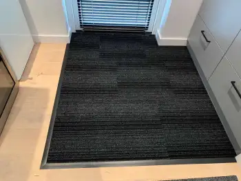 Bij klant in emmercompascuum inloopmatten gelegd. Bij klant in emmercompascuum inloopmatten gelegd.