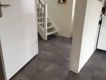 Een PVC vloer in een schoonheidssalon gelegd in Gasselte Een PVC vloer in een schoonheidssalon gelegd in Gasselte