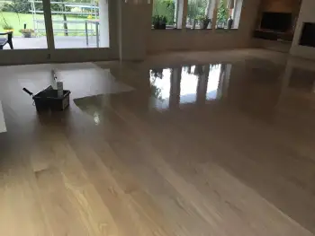 In Hooghalen een eikenvloer gerenoveerd met Pall x Zero olie In Hooghalen een eikenvloer gerenoveerd met Pall x Zero olie