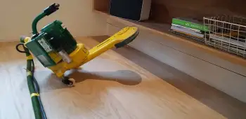 In Hooghalen een eikenvloer gerenoveerd met Pall x Zero olie In Hooghalen een eikenvloer gerenoveerd met Pall x Zero olie