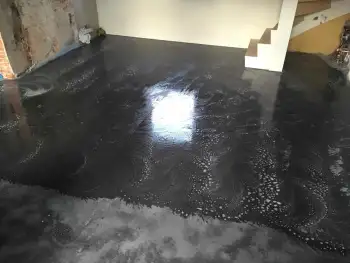 In Noordwijk een betonvloer gereinigd en in de pu coating gezet! In Noordwijk een betonvloer gereinigd en in de pu coating gezet!