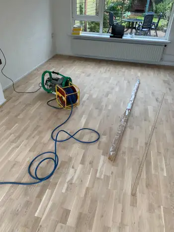 Eikenvloer gerenoveerd Eikenvloer gerenoveerd