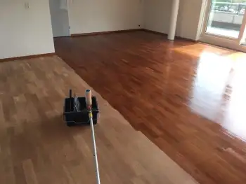 Stadskanaal Merbau lamelparket geschuurd voorzien van projectlak! Stadskanaal Merbau lamelparket geschuurd voorzien van projectlak!