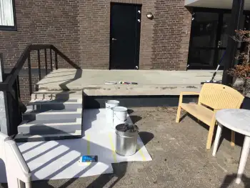 Stoep van woonzorgcentrum van Meander in Veendam in de coating