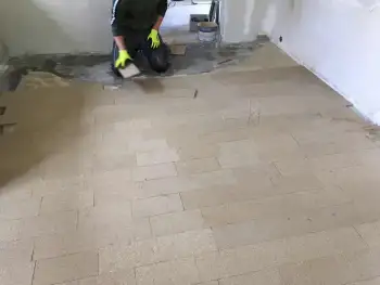 In Vries een eikenvloer gelegd van voorbereiding tot afwerking. In Vries een eikenvloer gelegd van voorbereiding tot afwerking.