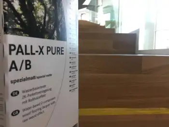 Renovatie eiken vloeren en trappen in het cultuurcentrum DKN in Assen Renovatie eiken vloeren en trappen in het cultuurcentrum DKN in Assen