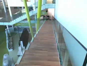 Renovatie eiken vloeren en trappen in het cultuurcentrum DKN in Assen