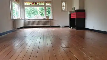 Grenen vloer geschuurd in Stadskanaal en in de naturel olie gezet. Grenen vloer geschuurd in Stadskanaal en in de naturel olie gezet.
