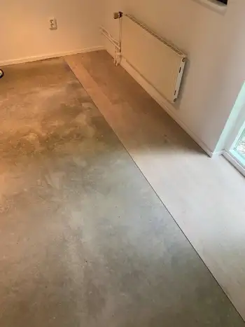 In Hoogersmilde een houten vloer eiken gerenoveerd. In Hoogersmilde een houten vloer eiken gerenoveerd.