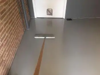 Wij kunnen een sterke en slijtvaste Coatingvloer in uw garage aanbrengen Wij kunnen een sterke en slijtvaste Coatingvloer in uw garage aanbrengen