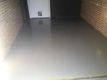 Wij kunnen een sterke en slijtvaste Coatingvloer in uw garage aanbrengen Wij kunnen een sterke en slijtvaste Coatingvloer in uw garage aanbrengen