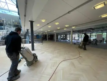 Renovatie bamboe visgraat parket Bij de Antea groep in Heerenveen Renovatie bamboe visgraat parket Bij de Antea groep in Heerenveen