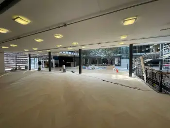Renovatie bamboe visgraat parket Bij de Antea groep in Heerenveen Renovatie bamboe visgraat parket Bij de Antea groep in Heerenveen