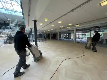 Renovatie bamboe visgraat parket Bij de Antea groep in Heerenveen Renovatie bamboe visgraat parket Bij de Antea groep in Heerenveen
