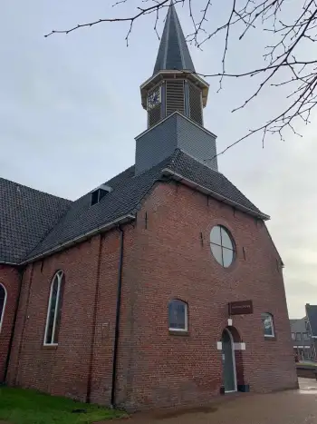 In Delfzijl de vloer van de kerk geïmpregneerd.