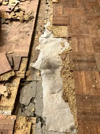 Renovatie Eiken mozaïek vloer in het buurthuis MellensHorst in Haren Renovatie Eiken mozaïek vloer in het buurthuis MellensHorst in Haren